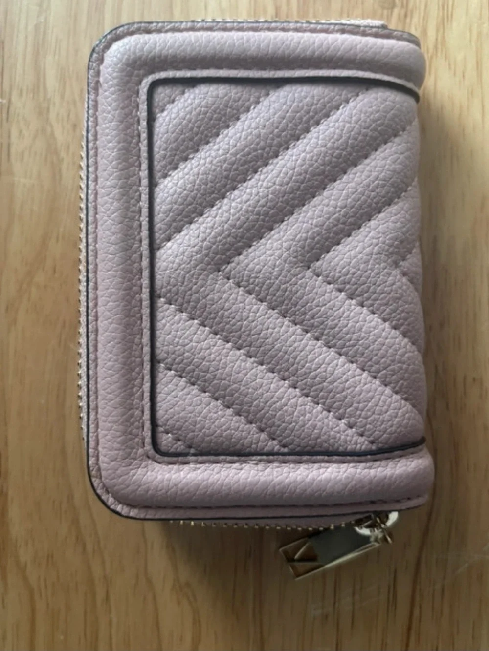 Victoria's Secret Light Pink Quilted Chevron Zip-Around Women's Wallet - Picture 3 of 4